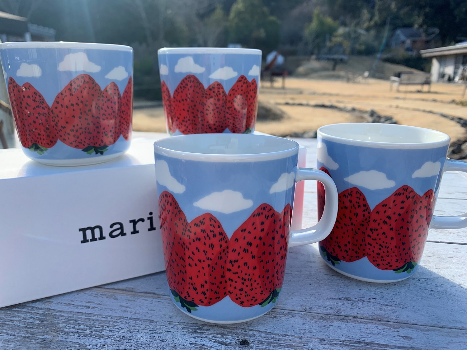 限定！マリメッコ☆マンシッカヴォレット マグカップ＆プレート ベージュ Amazon.co.jp: マリメッコ ラテマグ MANSIKKAVUORET